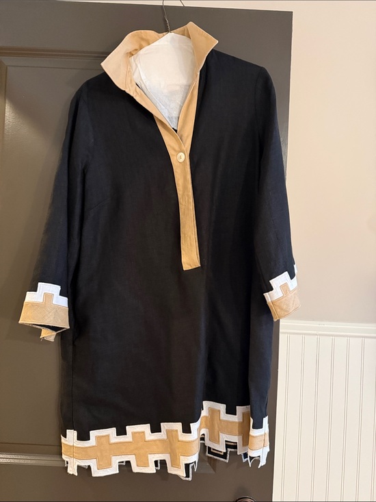 Tuckernuck Dresses & Skirts - Tuckernuck Black Mini Dress with Tan and White Trim